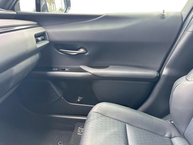 2022 Lexus UX Hybrid 250h - Photo 24