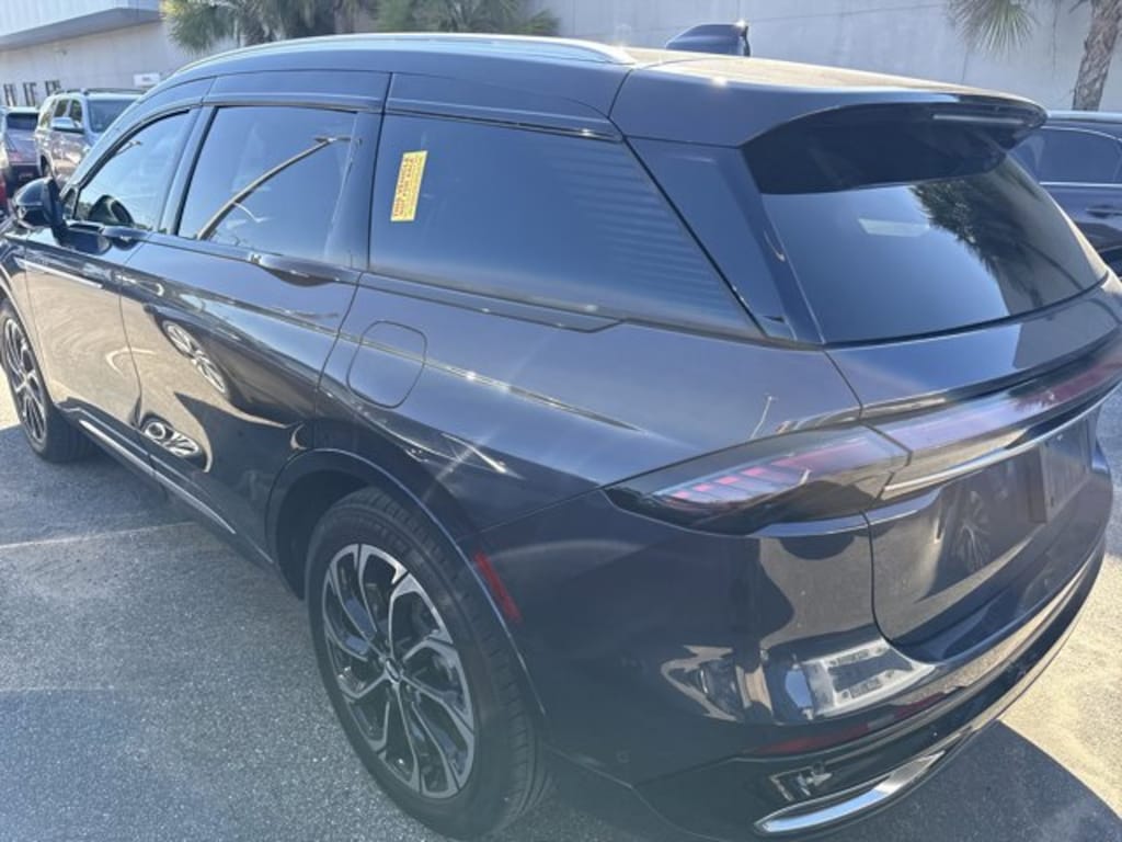 Used 2024 Lincoln Nautilus Reserve