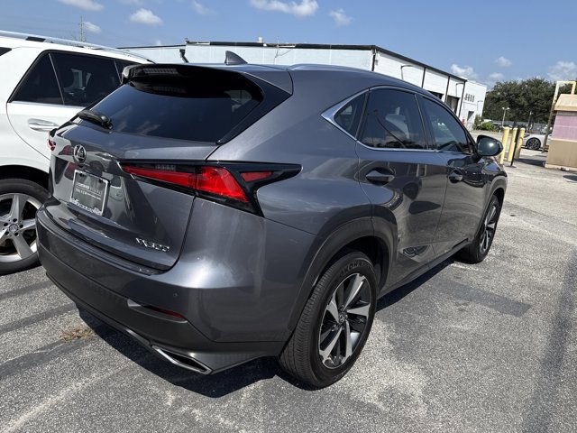 2021 Lexus NX 300 photo 3