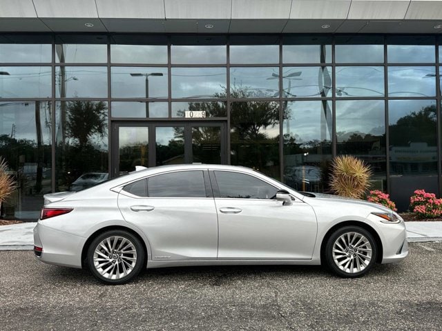 Used 2020 Lexus ES Hybrid 300h Ultra Luxury with VIN 58AF21B10LU011081 for sale in Jacksonville, FL