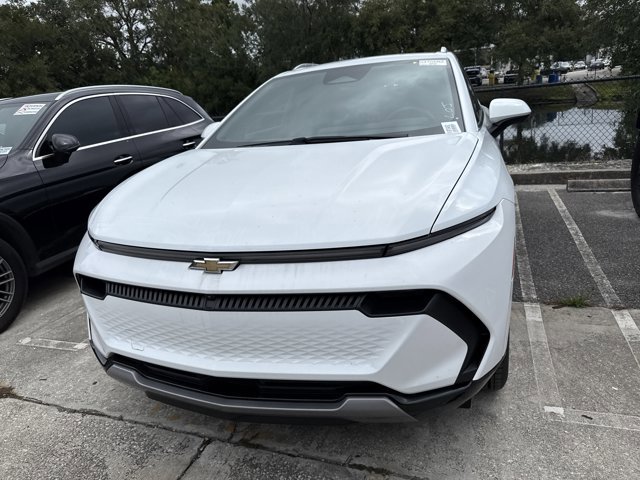 2025 Chevrolet Equinox EV 1LT photo 2