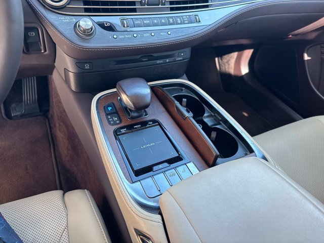 2020 Lexus LS Base - Photo 25