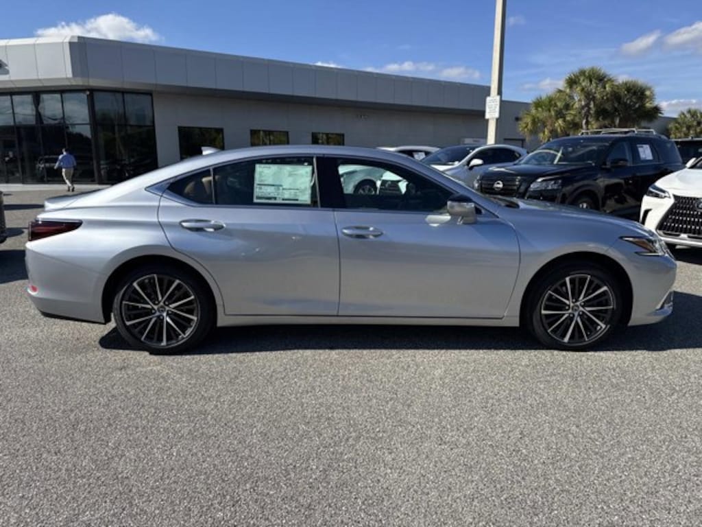 New 2025 Lexus ES 350 SEDAN