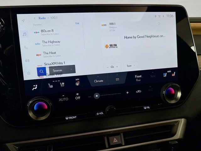 2025 Lexus RX 350 - Photo 15