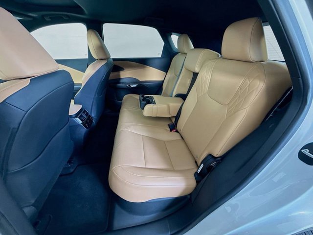2025 Lexus RX 350 - Photo 26