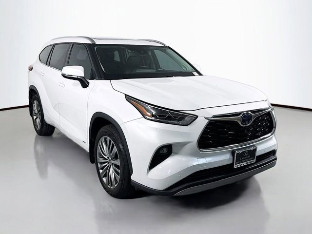 2022 Toyota Highlander Hybrid Platinum photo 3