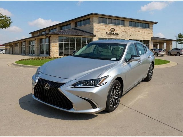 2025 Lexus ES Base's photo