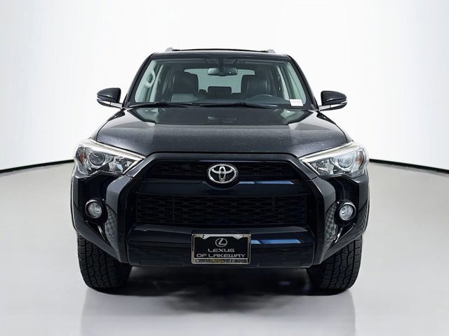 2017 Toyota 4Runner SR5 Premium photo 2
