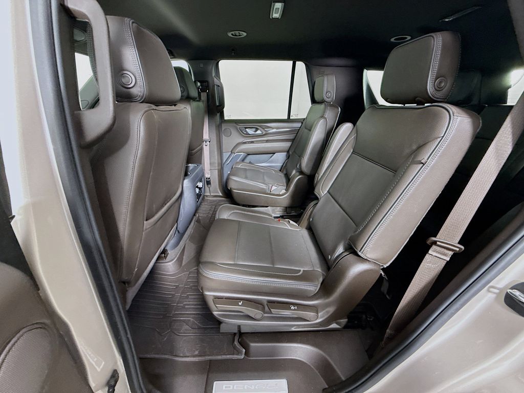 2024 GMC Yukon Denali - Photo 25