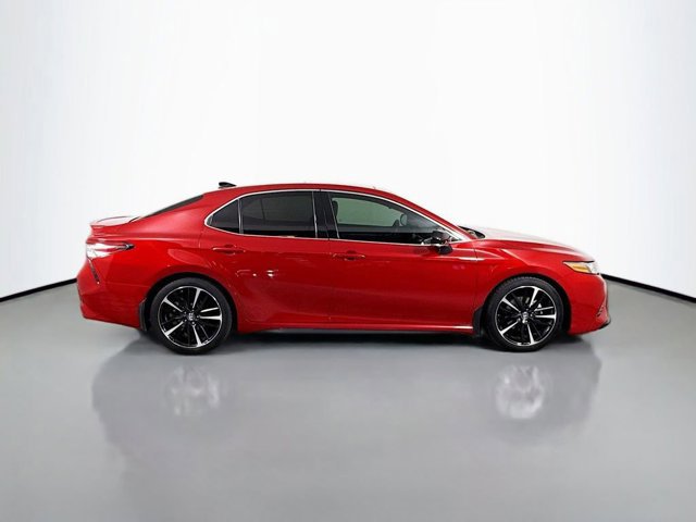 2019 Toyota Camry XSE V6 photo 4