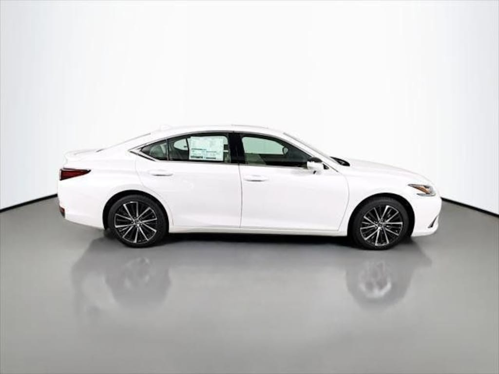 New 2025 Lexus ES HYBRID 300h 4-DOOR SEDAN