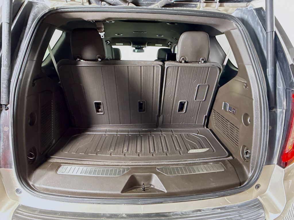 2024 GMC Yukon Denali - Photo 27