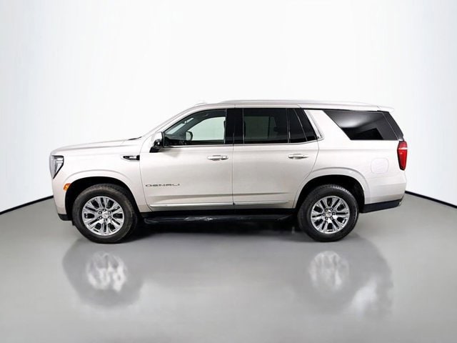 2024 GMC Yukon Denali - Photo 8