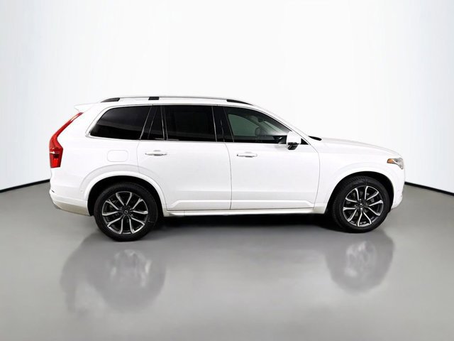 2018 Volvo XC90 T6 AWD Momentum photo 4