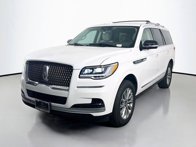 2024 Lincoln Navigator Premiere's photo