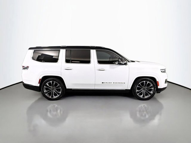 2023 Jeep Grand Wagoneer III photo 4