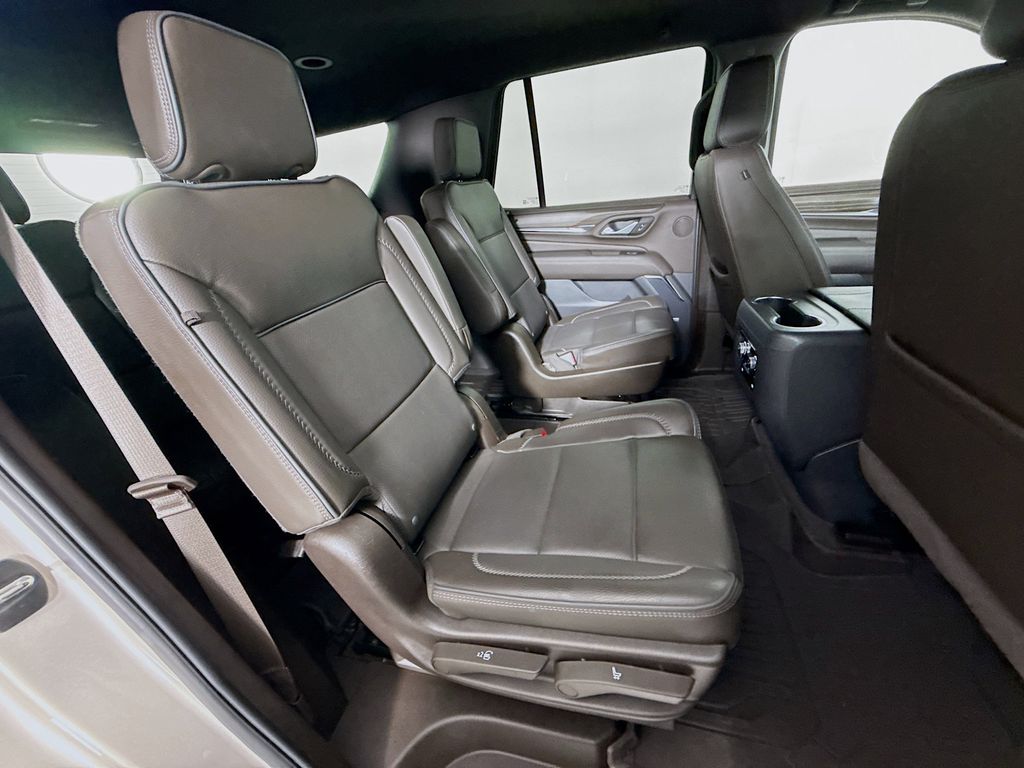 2024 GMC Yukon Denali - Photo 28
