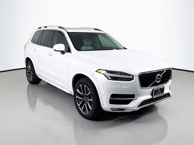 2018 Volvo XC90 T6 AWD Momentum photo 3