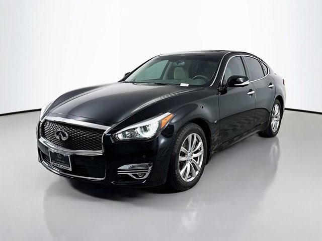 2019 INFINITI Q70 LUXE