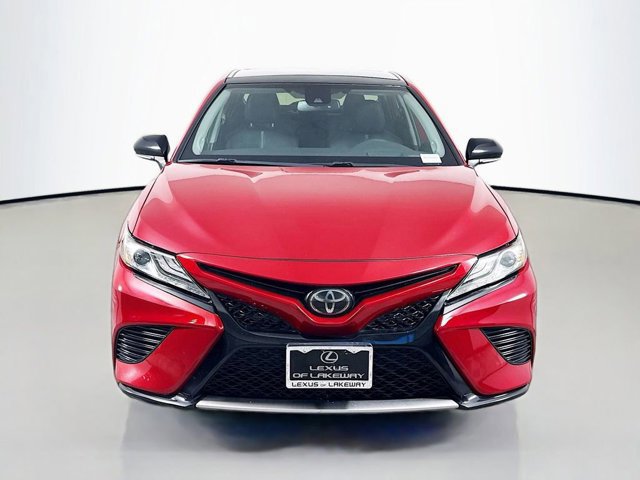 2019 Toyota Camry XSE V6 photo 2