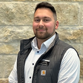 Staff member Thomas Murphy from ID_5cfe2ede4c20