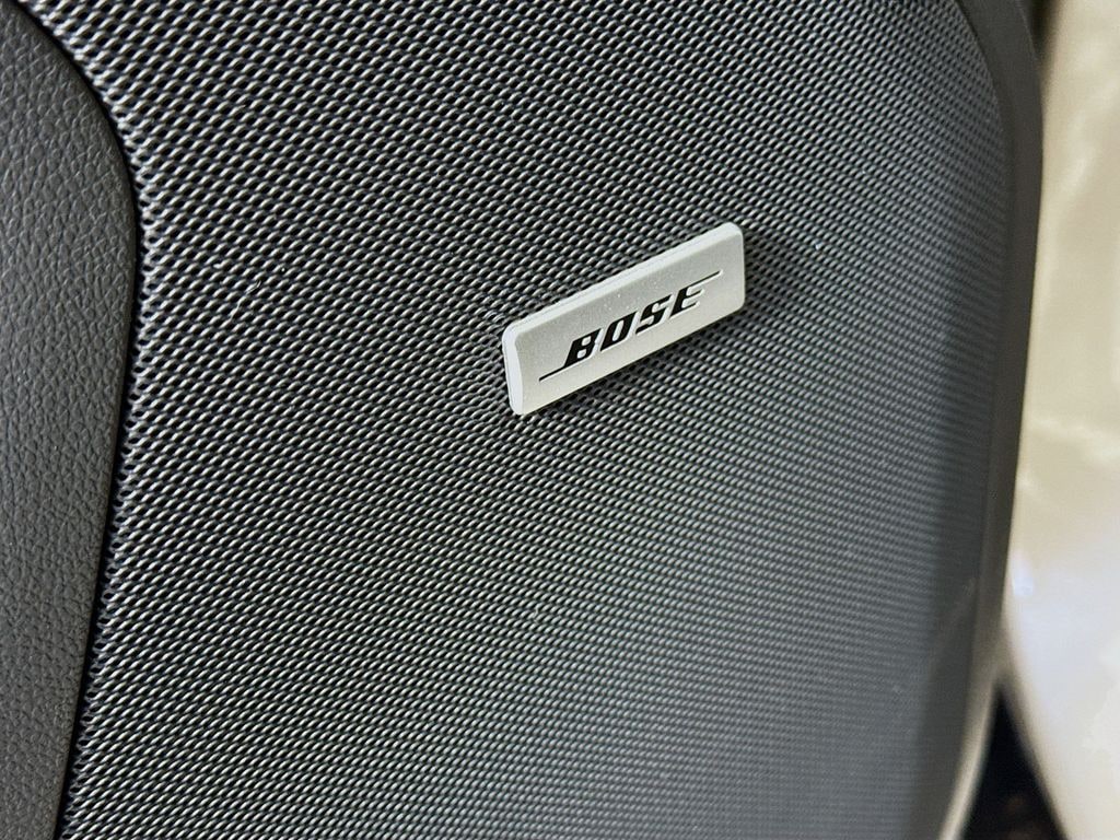 2024 GMC Yukon Denali - Photo 19