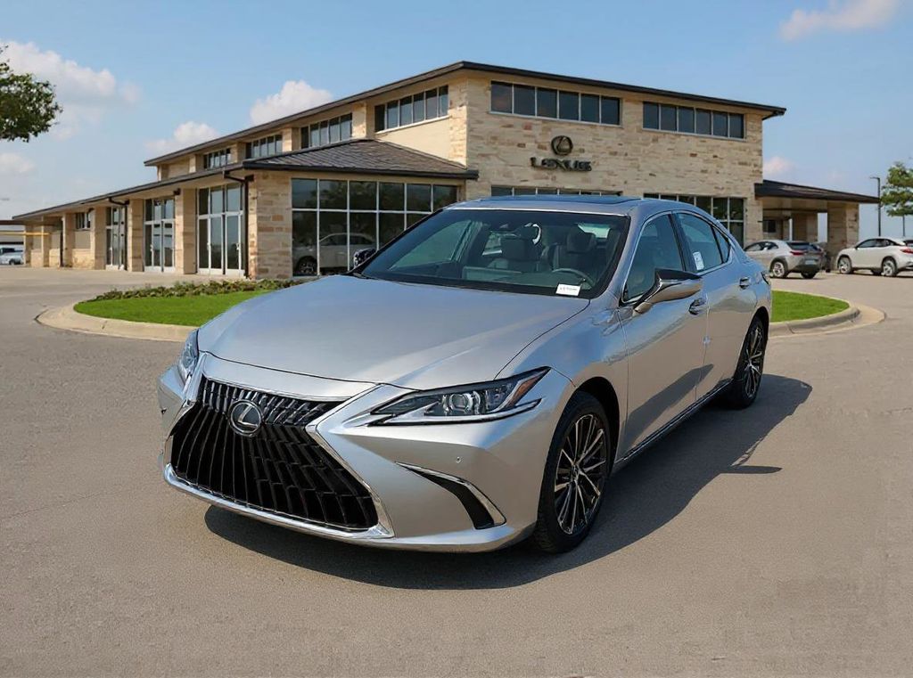 2025 Lexus ES 350's photo