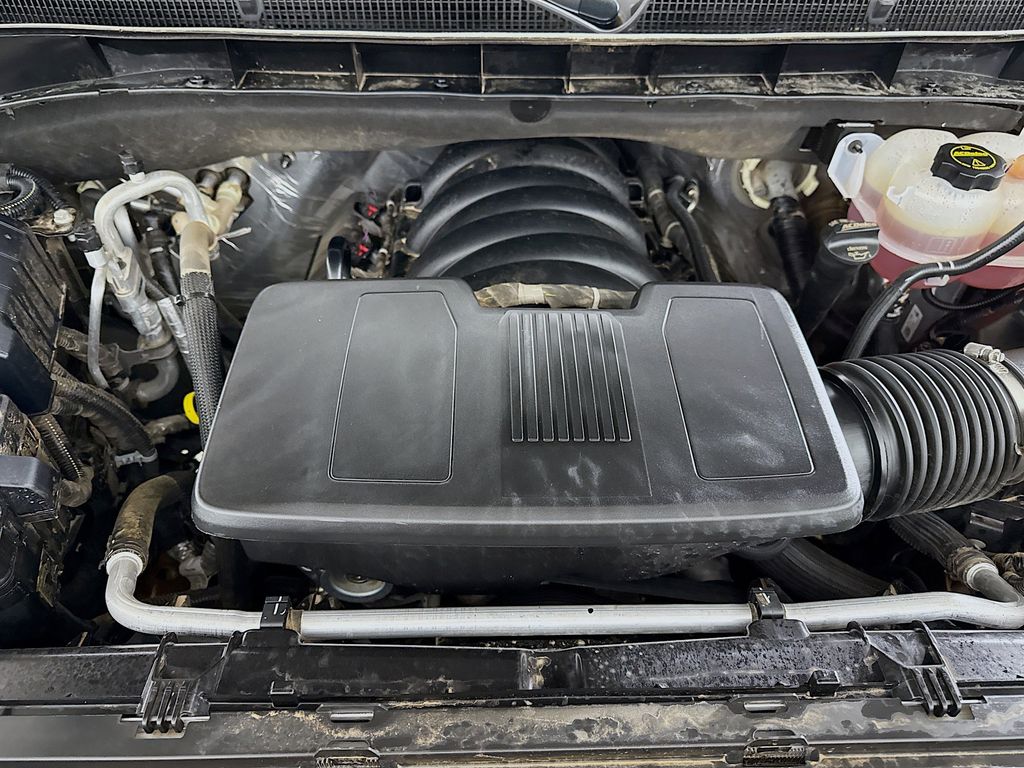 2024 GMC Yukon Denali - Photo 31
