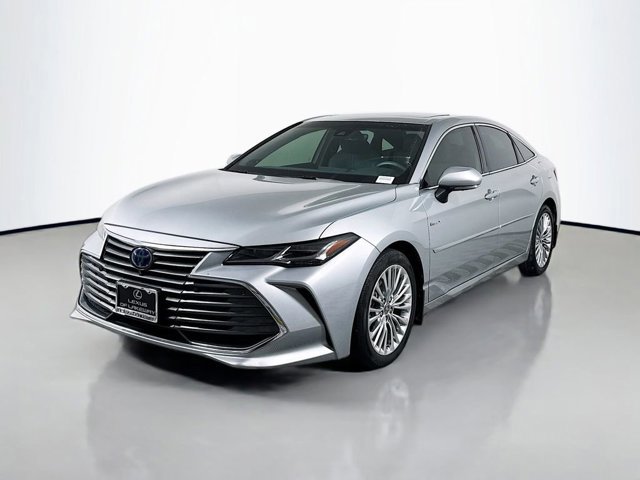 2020 Toyota Avalon Limited Hybrid's photo