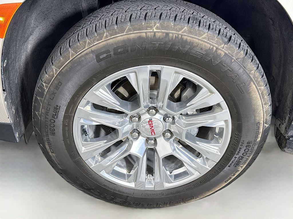 2024 GMC Yukon Denali - Photo 32