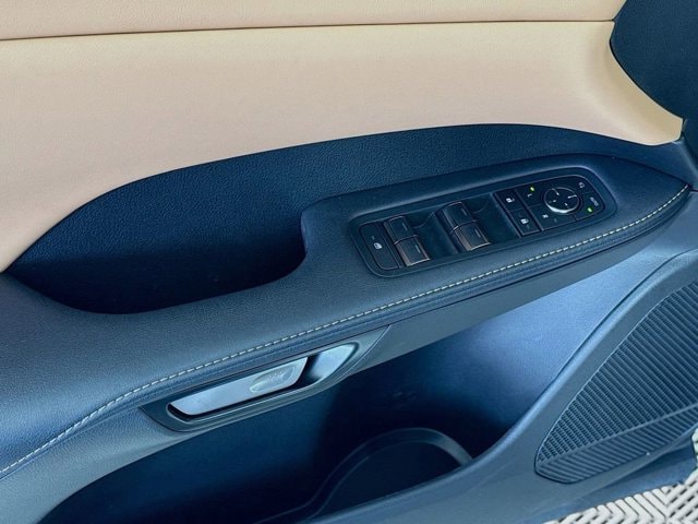 2025 Lexus RX 350 - Photo 18