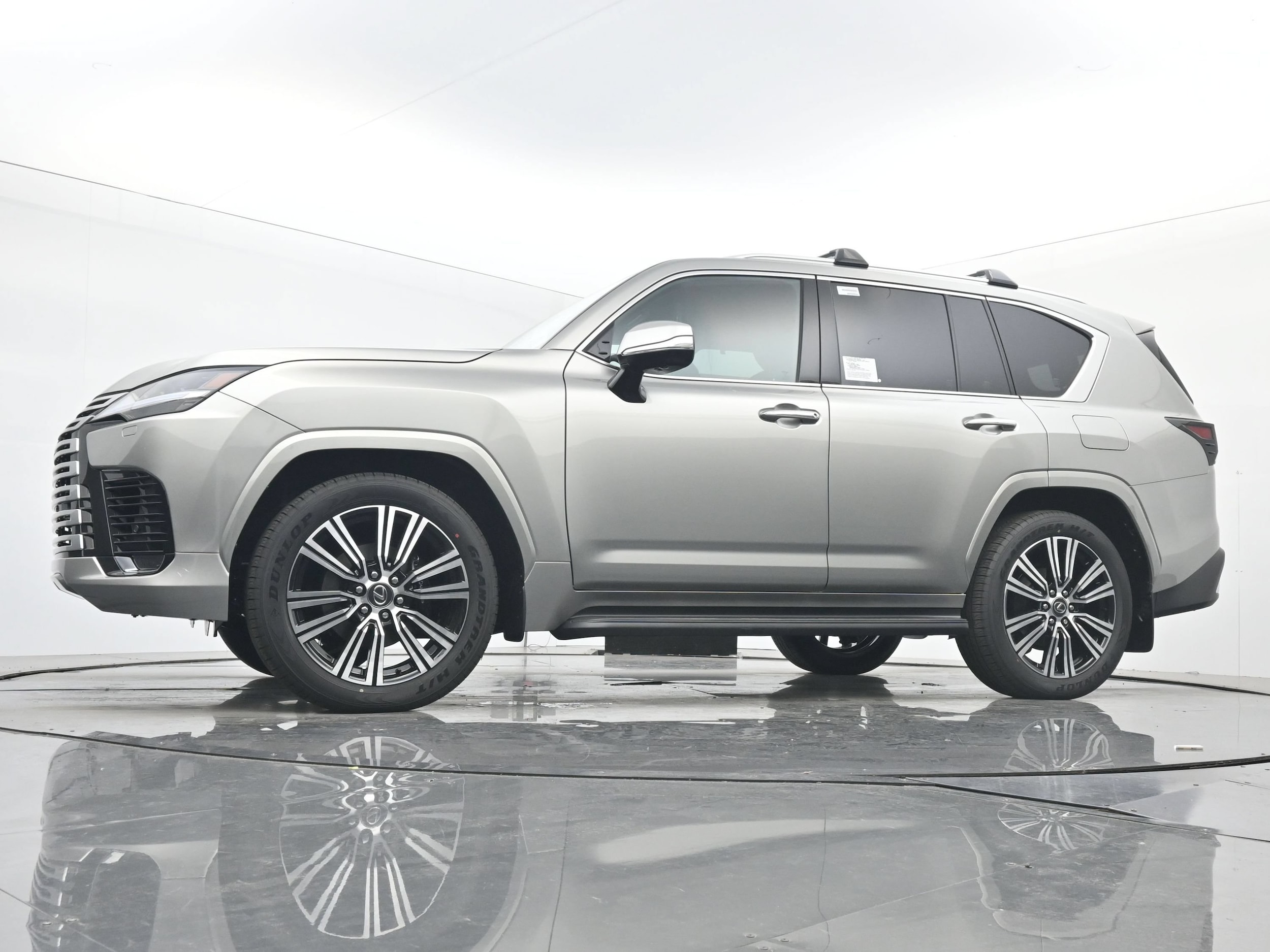 2026 Lexus LX 600 Luxury - Photo 16
