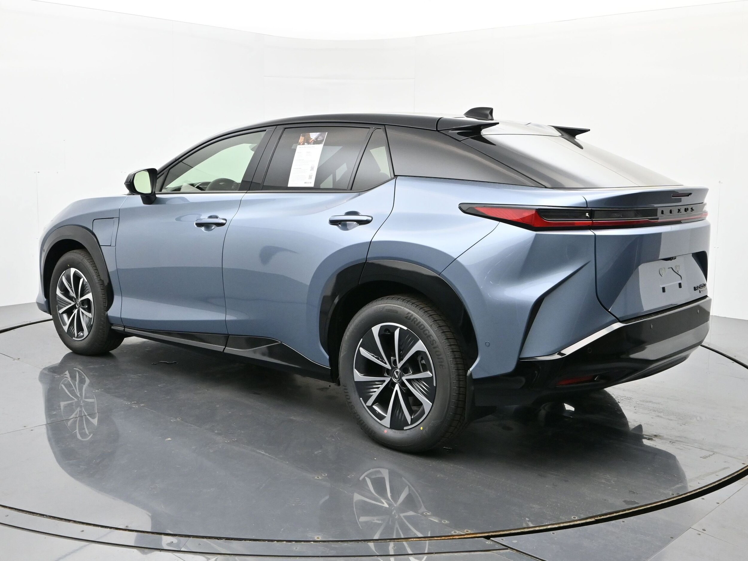 2025 Lexus RZ Premium photo 3
