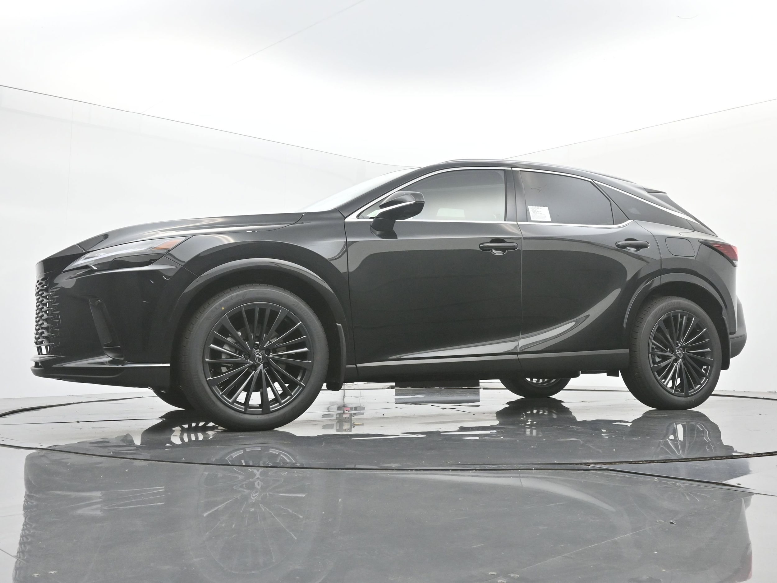 2026 Lexus RX 450h+ Premium - Photo 16