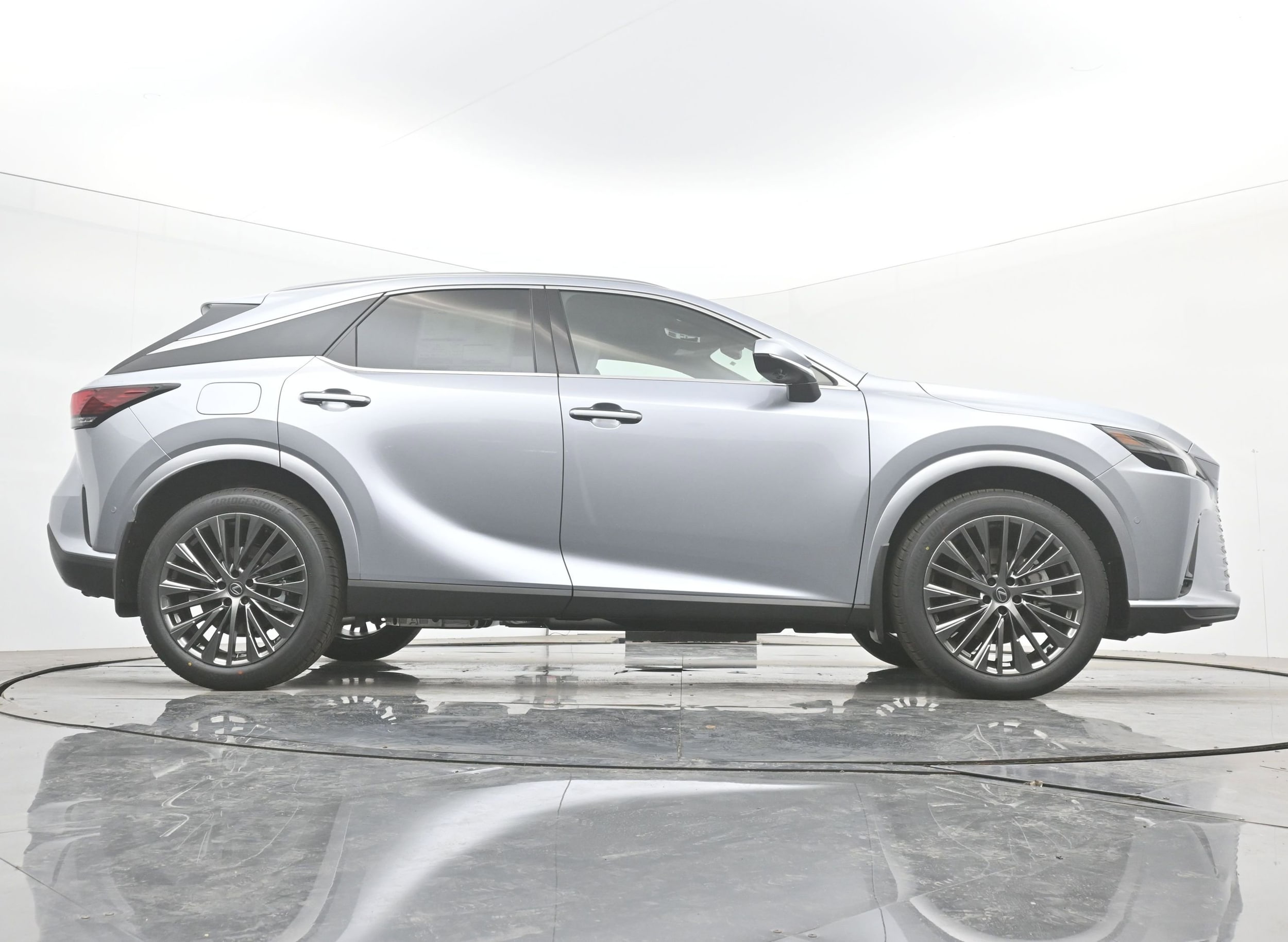 2026 Lexus RX 450h+ Luxury - Photo 20