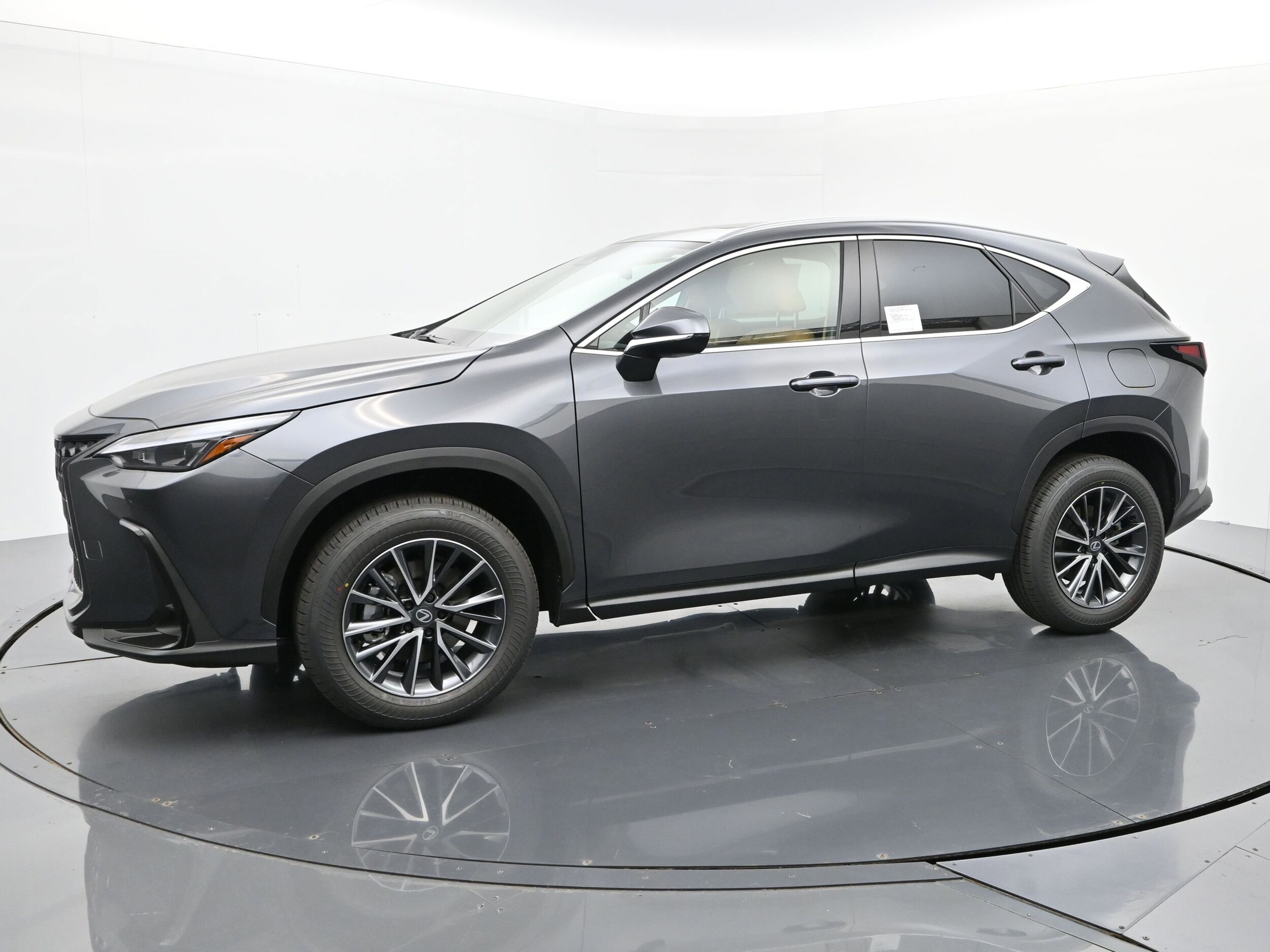 2026 Lexus NX 350h Premium AWD photo 2