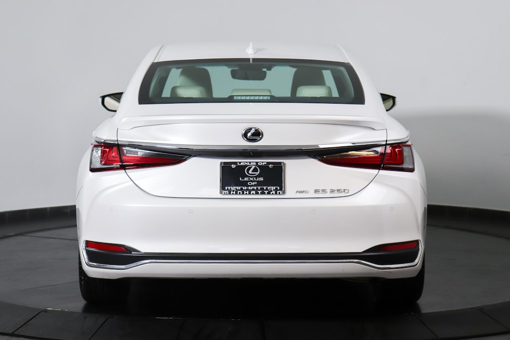 Certified 2022 Lexus ES 250 AWD SEDAN