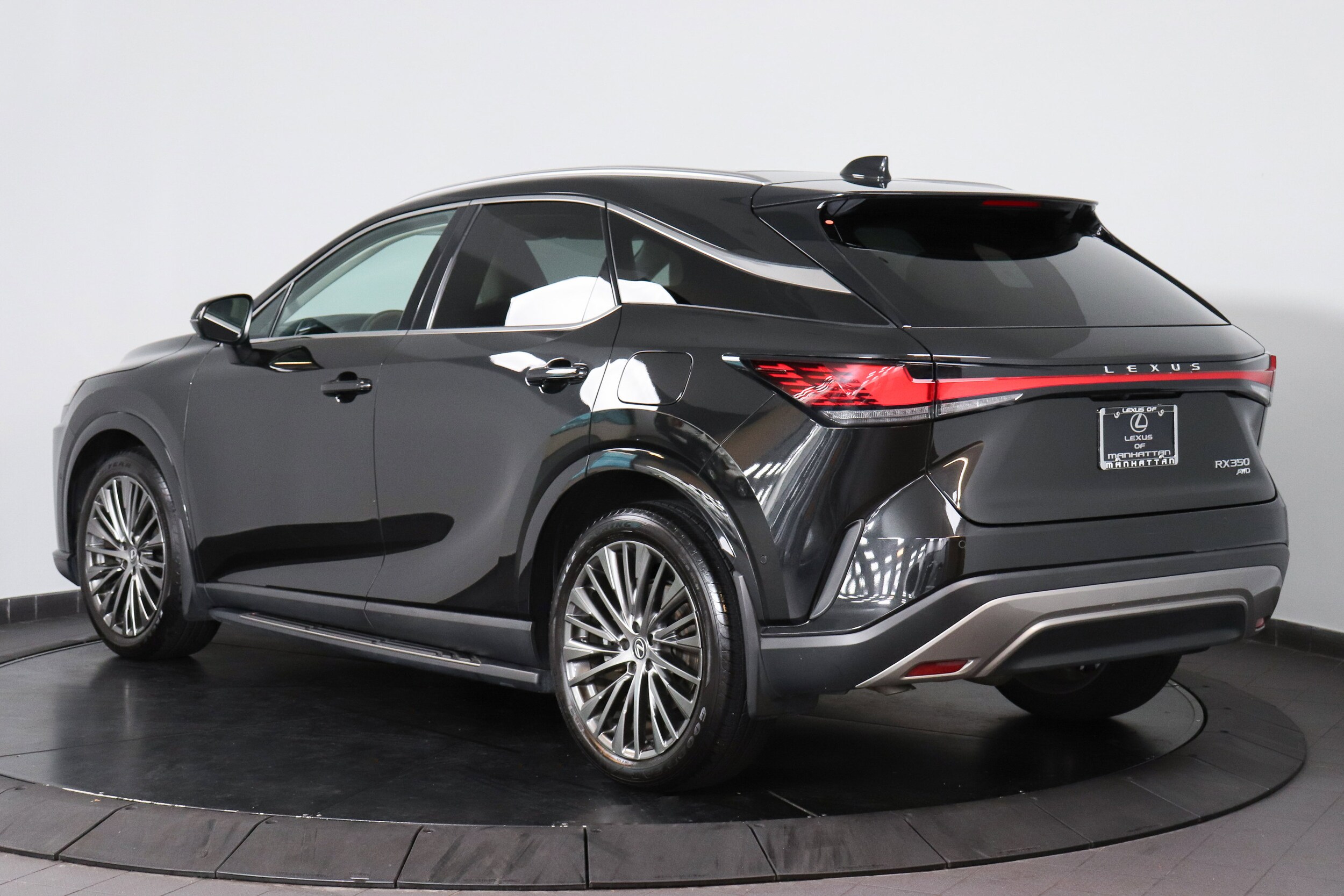 2024 Lexus RX 350 Luxury photo 3