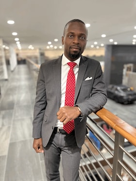 Staff member Sherwin Goodluck from ID_28cffcd87565