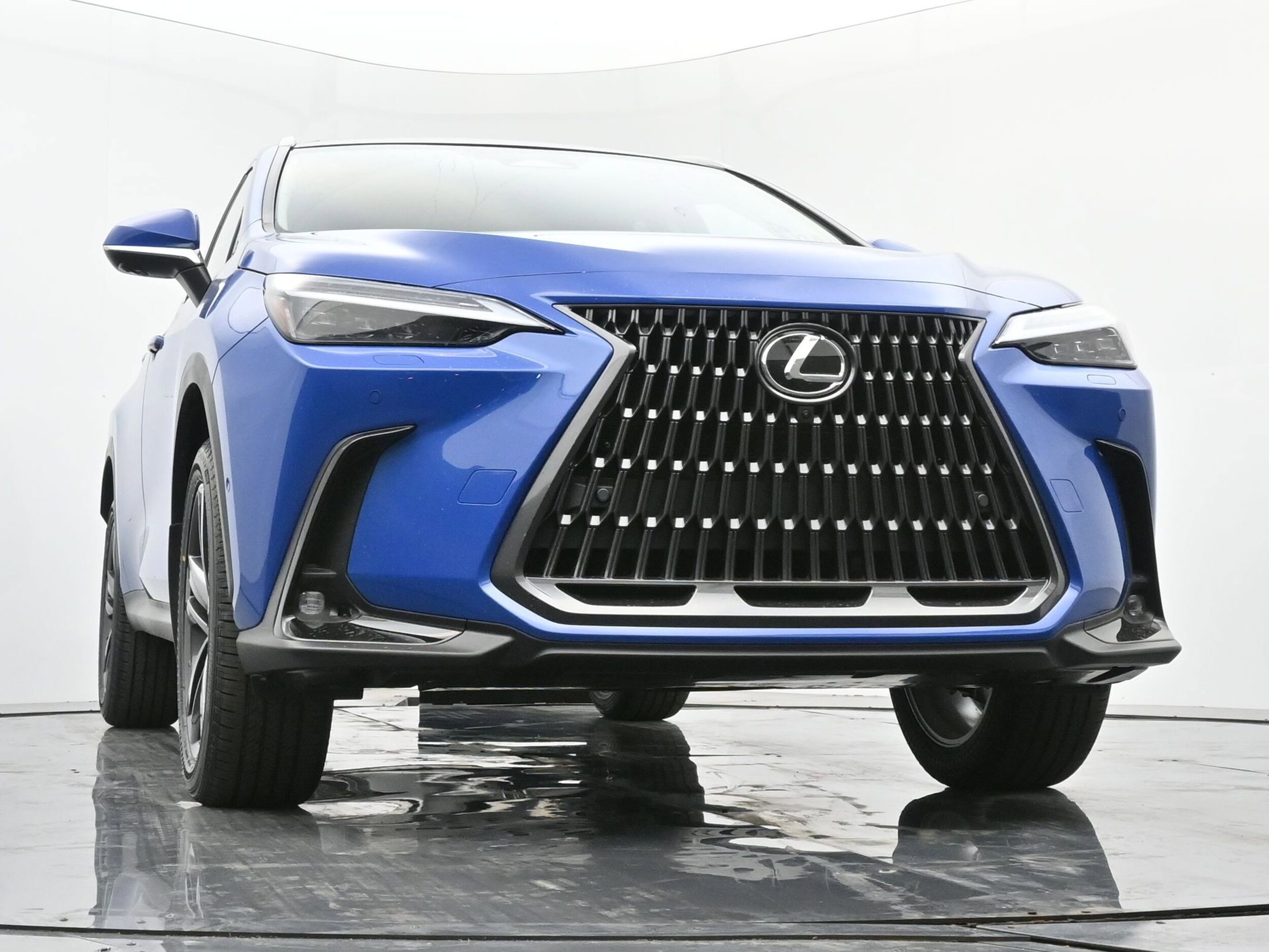2025 Lexus NX - Photo 22