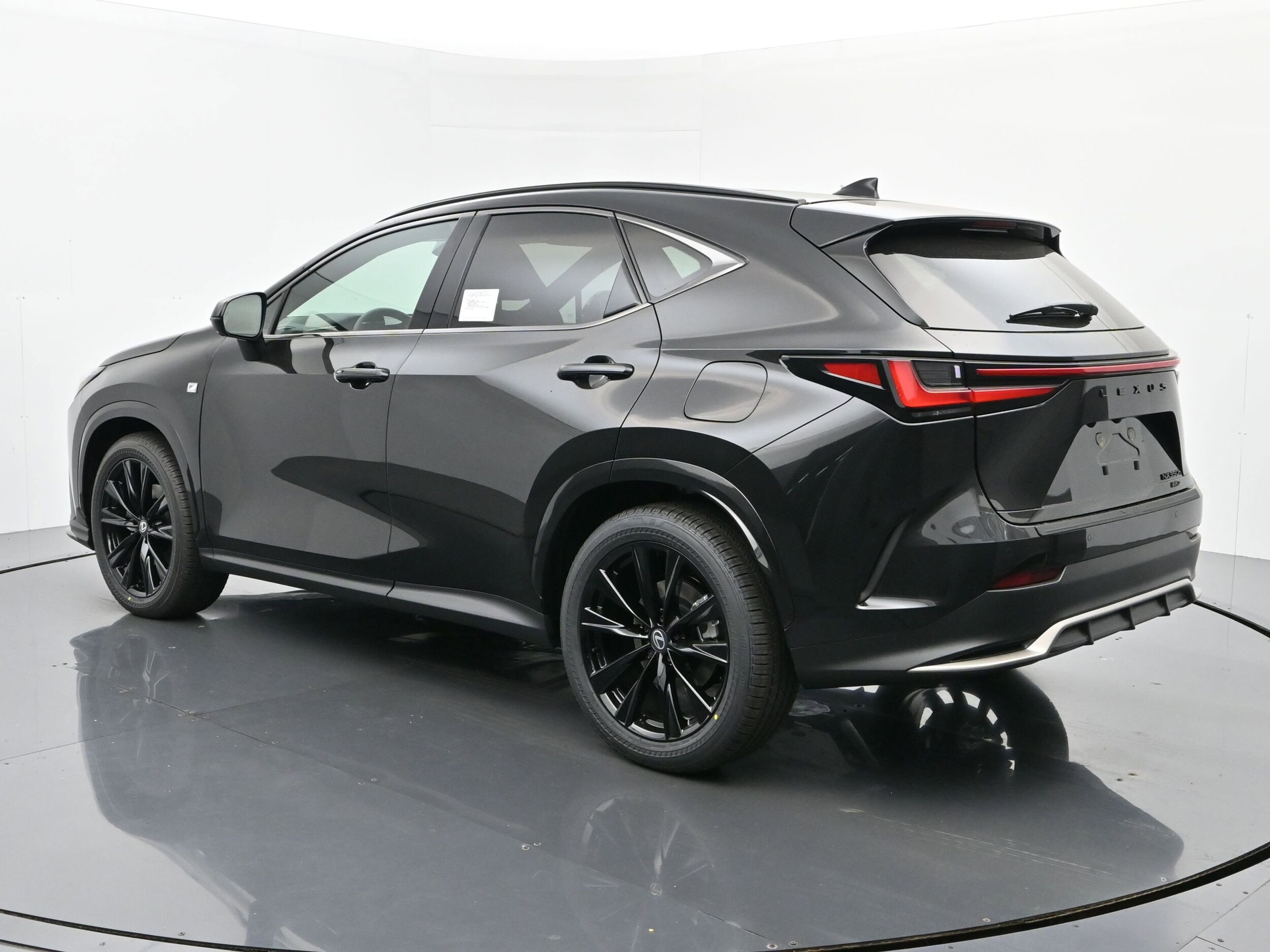 2026 Lexus NX 350h F SPORT Handling AWD photo 3