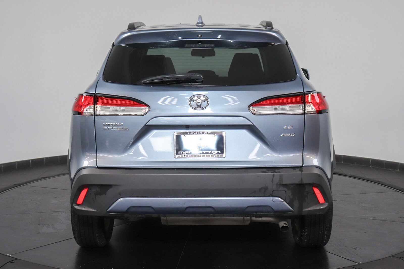 2023 Toyota Corolla Cross LE photo 4
