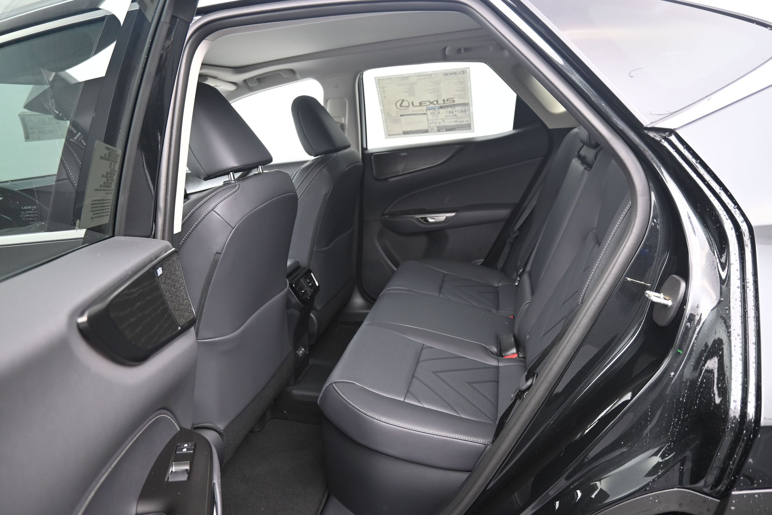 2026 Lexus NX 450h+ Luxury - Photo 10