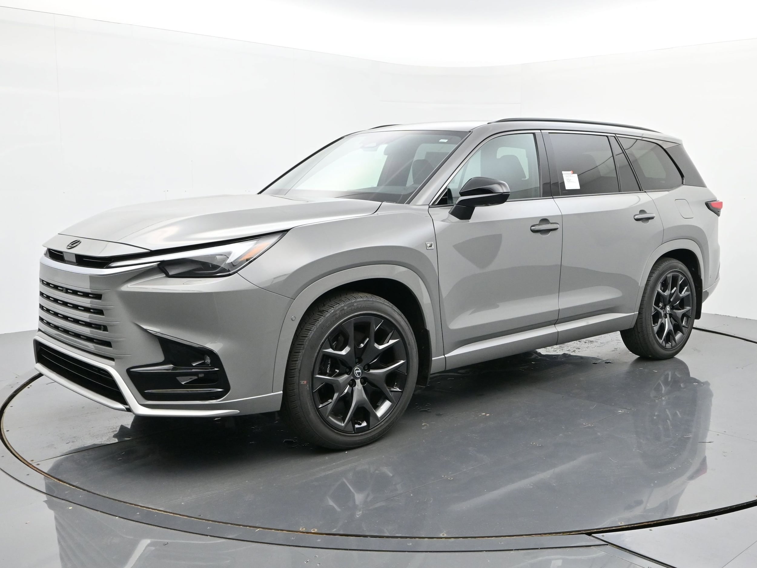 2026 Lexus TX Hybrid's photo