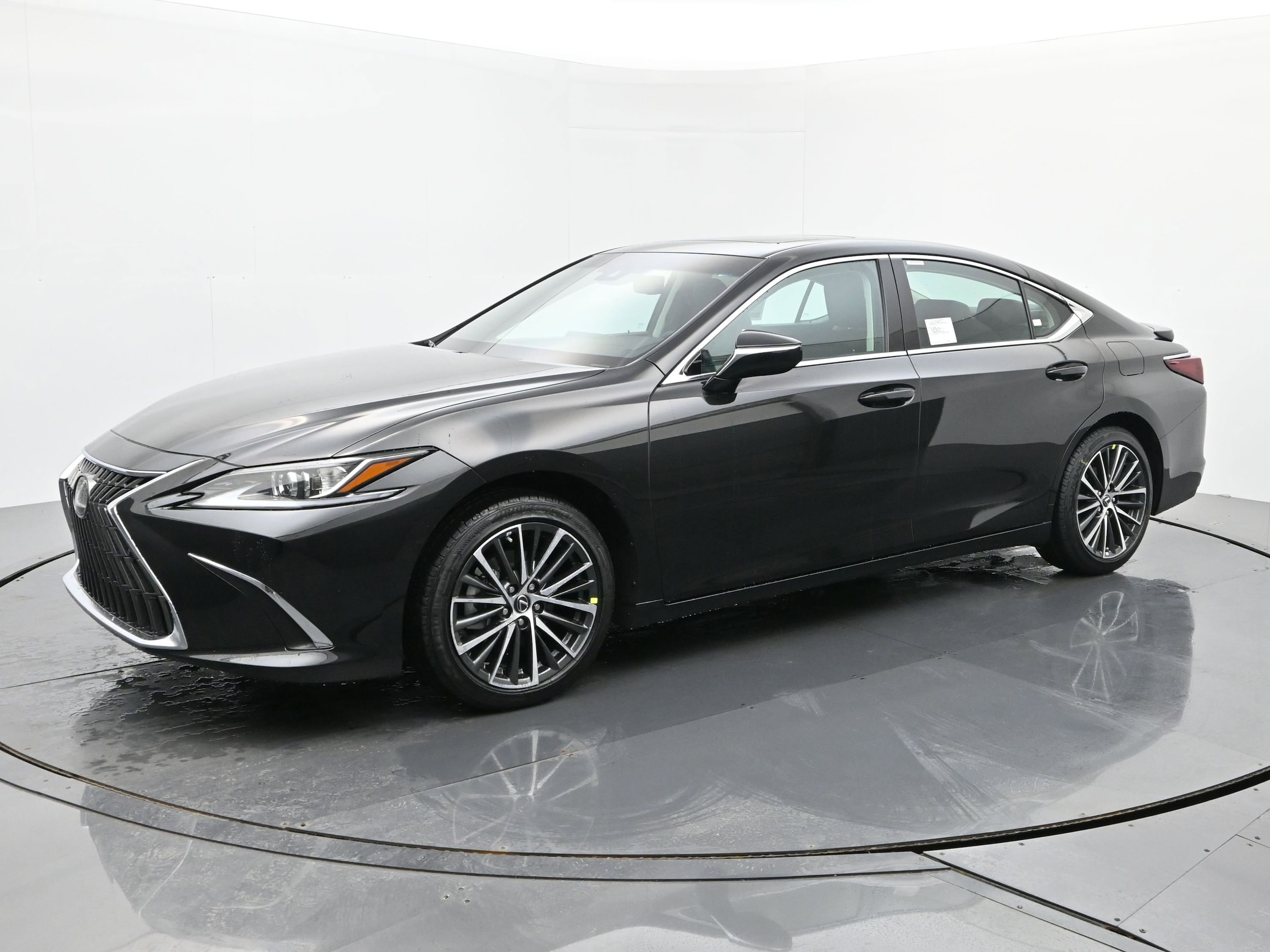2025 Lexus ES 350's photo
