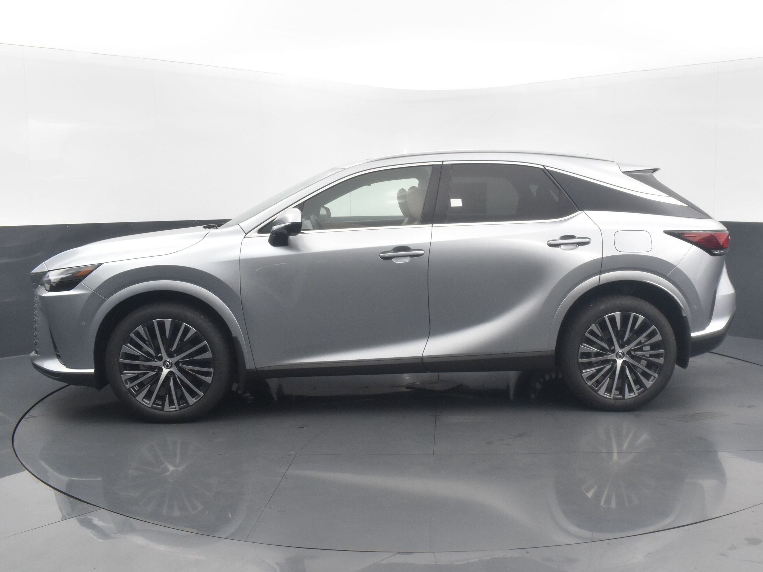 2024 Lexus RX 350 photo 2