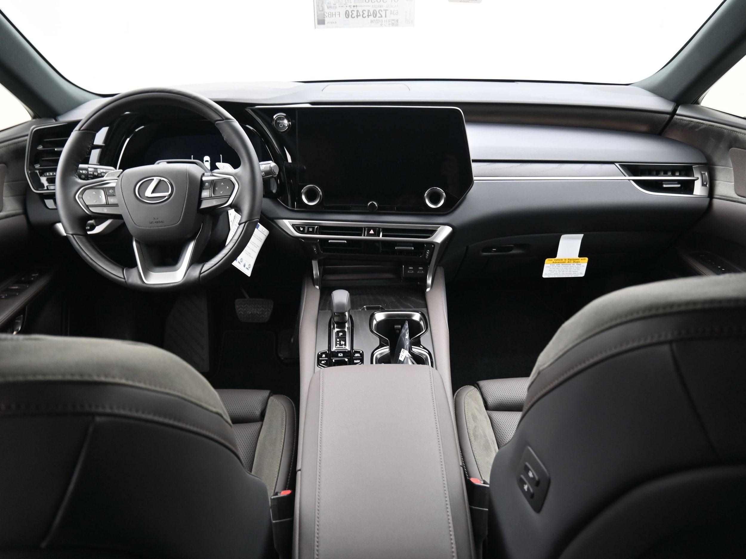 2026 Lexus RX 450h+ Luxury - Photo 9