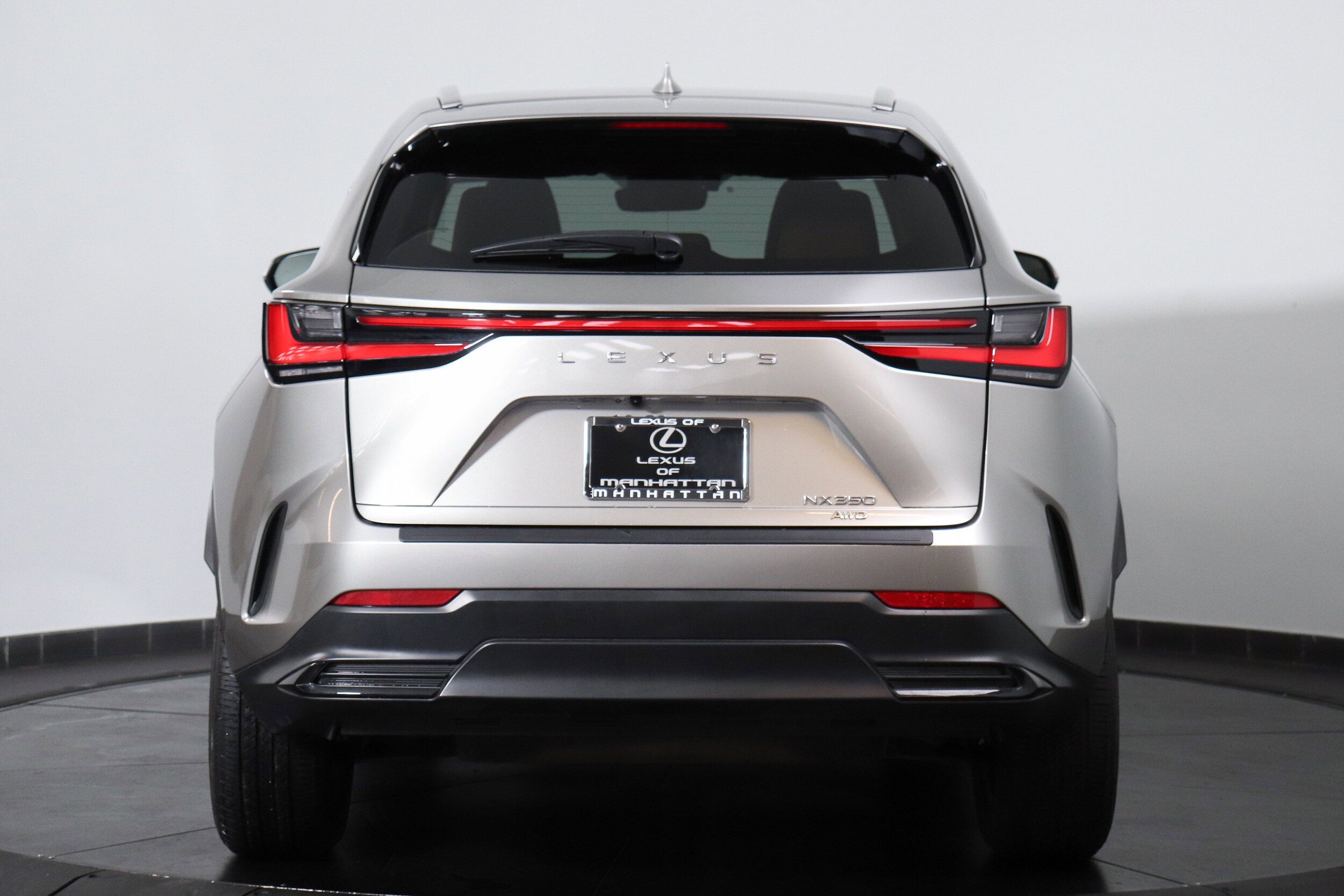 2024 Lexus NX 350 photo 2