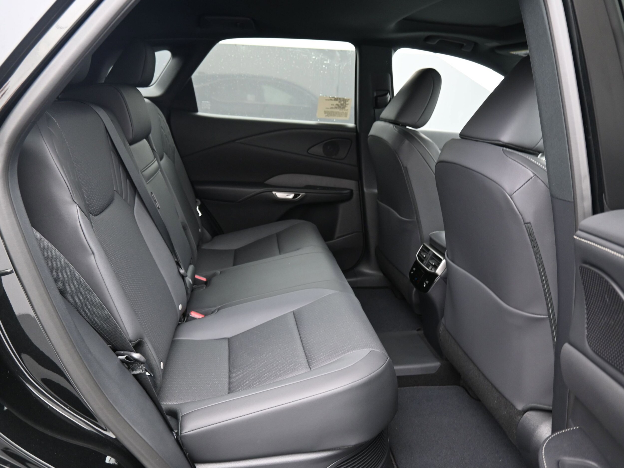 2026 Lexus RX 450h+ Premium - Photo 12