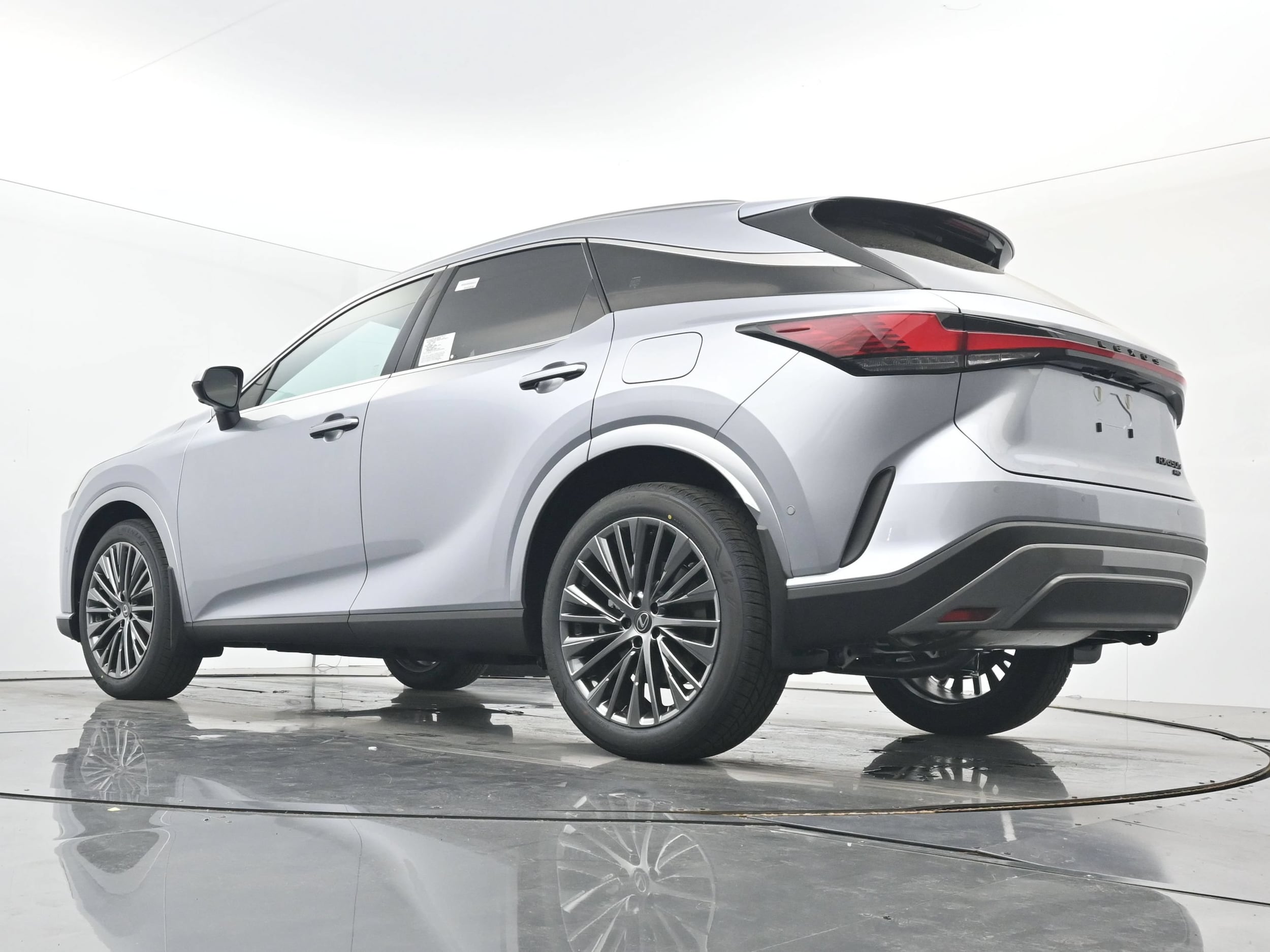 2026 Lexus RX 450h+ Luxury - Photo 17